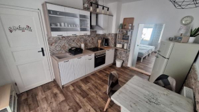 Pauls Hexenhaus Wohnung Teufel mit Familienbett
